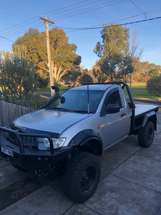 Bonnet Mount Bracket - ML MN Triton / Challenger