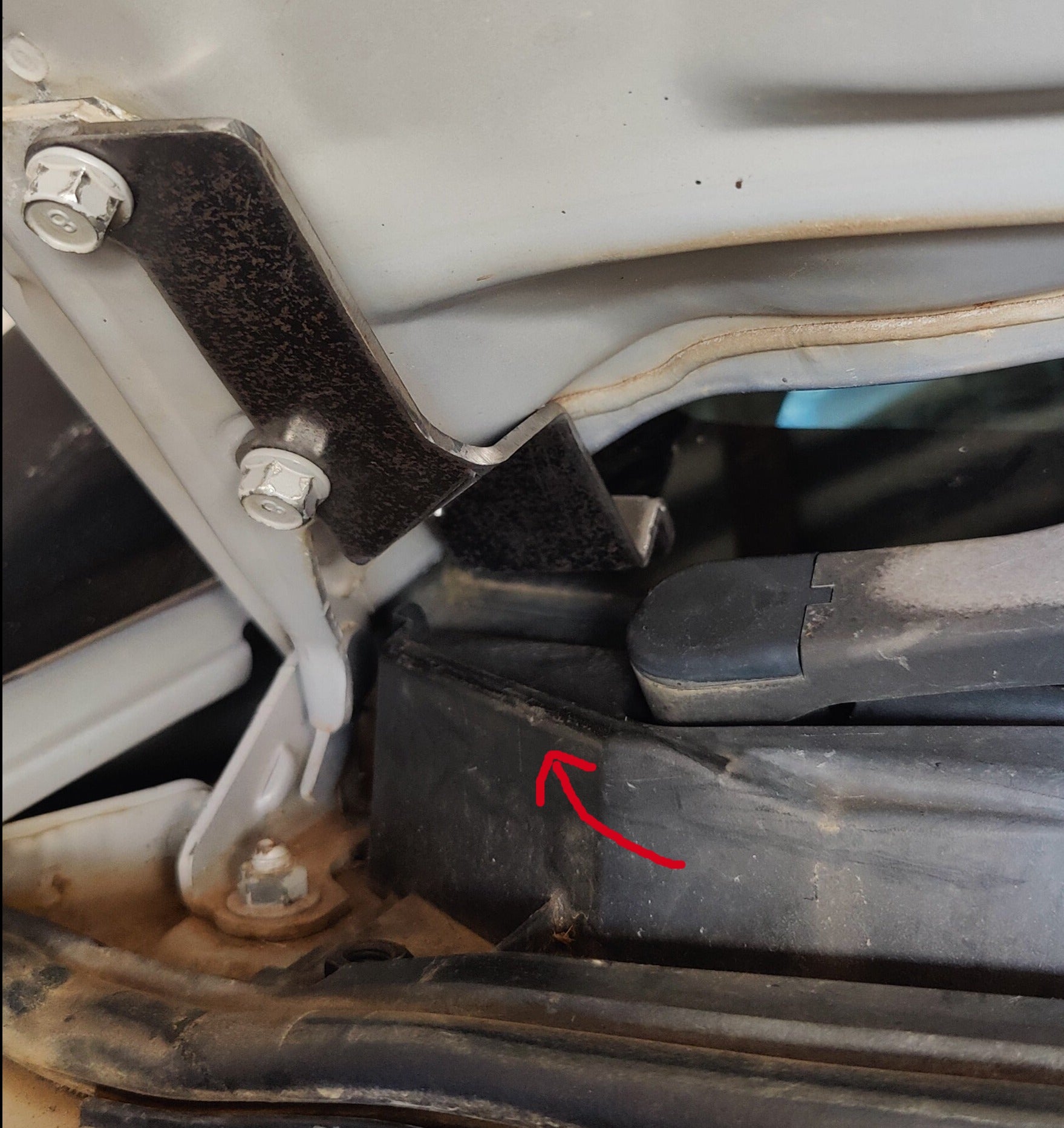 ML MN Triton Bonnet Mount Bracket – Speed Fabrication
